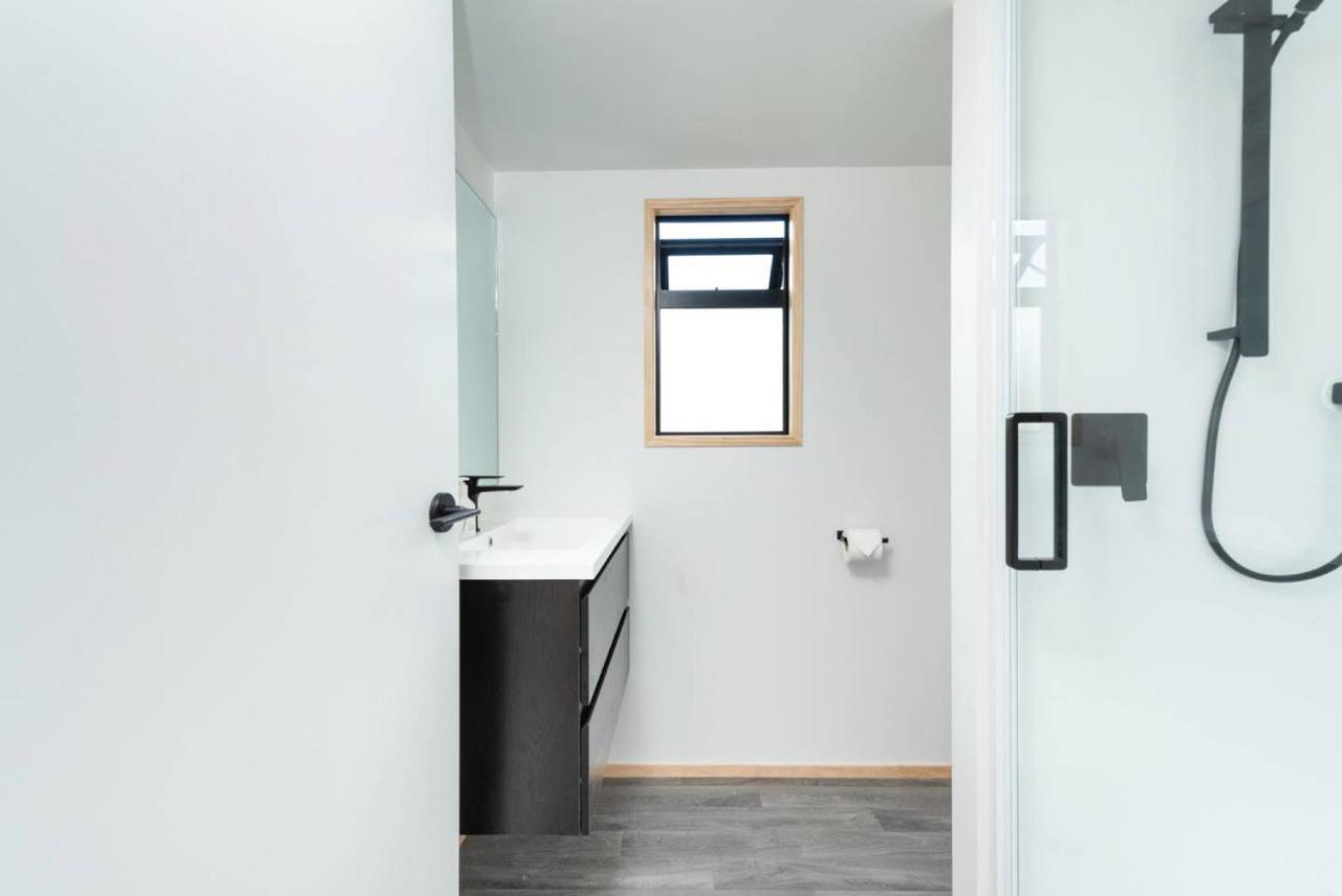 הוילה טאורנגה Cozy Tiny House Hideaway מראה חיצוני תמונה